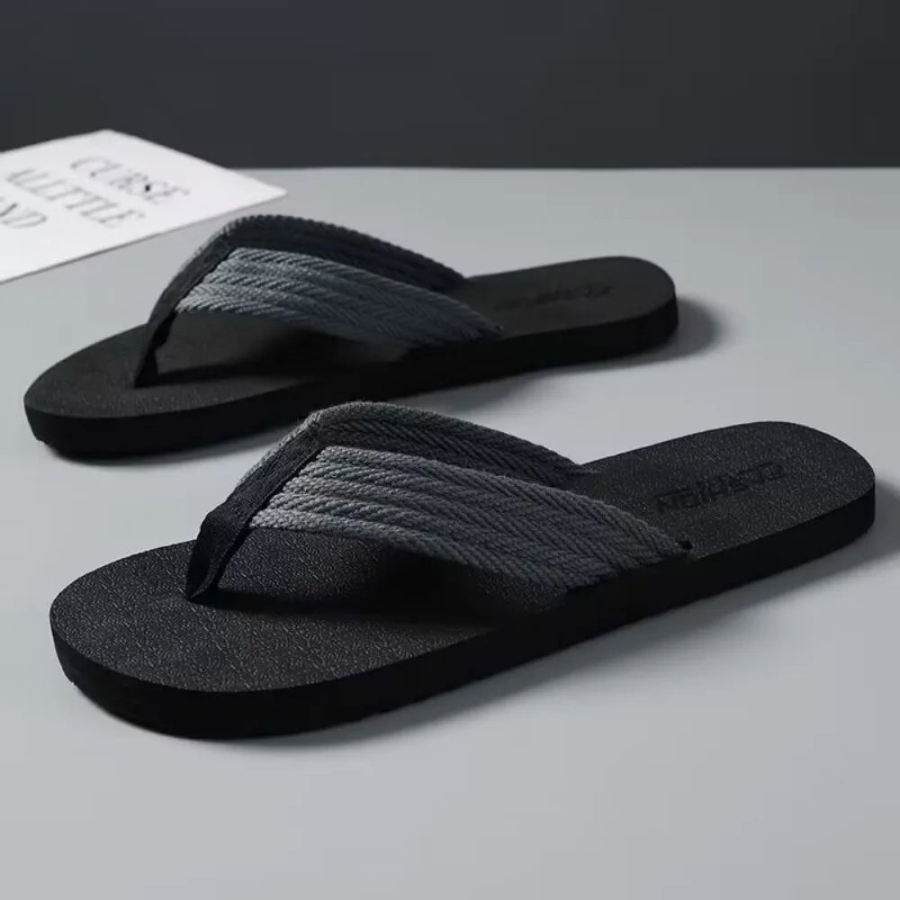 Chinelos masculinos leves e macios